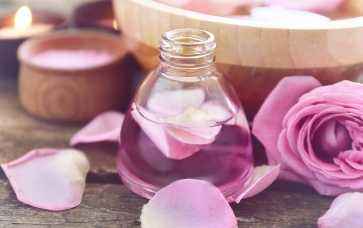 Loción de hojas de rosa